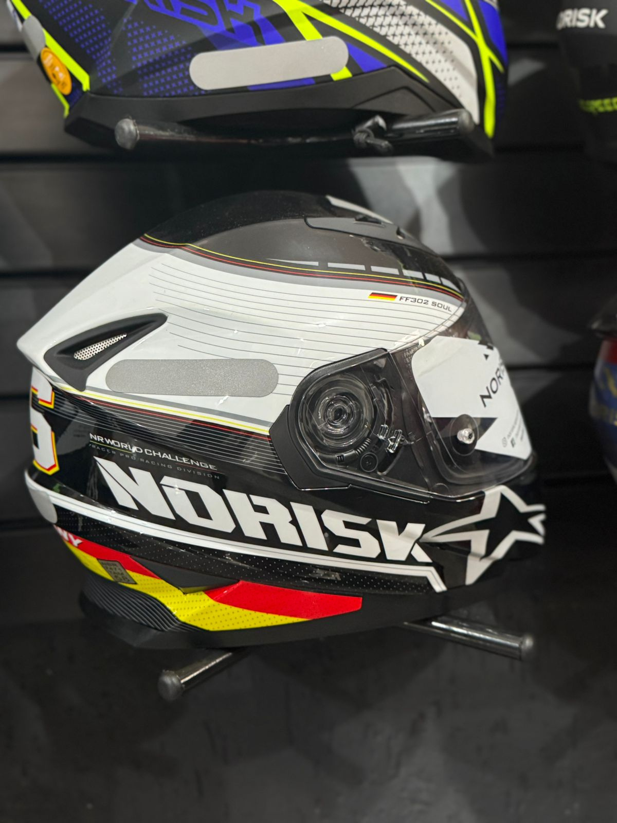 29bf28f3-696a-475c-a44a-3573c83aab23